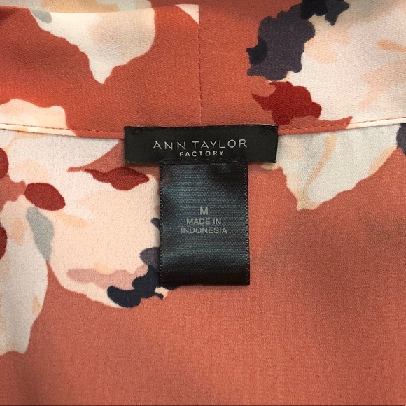 Ann Taylor Floral Blouse - Picture 4 of 6